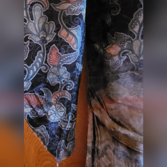 Unity VelvetTop Size 1X Women's EUC - Picture 2 of 2